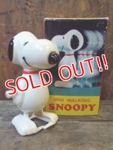 ct-130205-13 Snoopy / AVIVA 70's Wind up (Box)