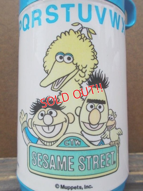 画像2: ct-110822-42 Sesame Street / Aladdin 70's-80's Thermos