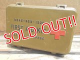 dp-130625-05  US ARMY 70's FIRST AID Kit