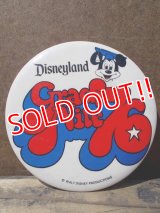 pb-707-02 Disneyland / 1976 Grad Nite Pinback