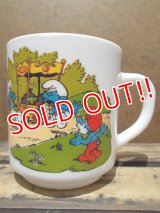 gs-130716-13 Smurf / 1986 Milk glass mug (France)