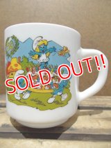 gs-130716-15 Smurf / 1988 Milk glass mug (France)