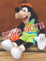 ct-130430-03 Goofy / Mattel 2000 Double Dribble Goofy Plush doll