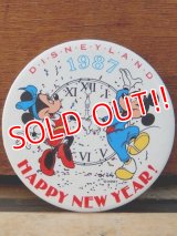 pb-909-04 Disneyland / 1987 Happy New Year Pinback