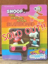 ct-130115-27 Snoopy / 80's Free Wheeling Action Skateboard w/ Lucy