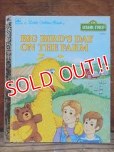 bk-130607-08 Sesame Street BIG BIRD'S DAY ON THE FARM / 80's Little Golden Books