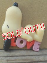 ct-131201-35 Snoopy / 70's Magnet "LOVE"