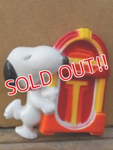 ct-131201-46 Snoopy / 70's Magnet "Juke Box"