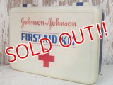 dp-140201-03 Johnson & Johnson / 80's First Aid Kit