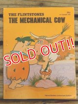 bk-140610-07 The Flintstones / The Mechanical Cow 1975 Picture Book