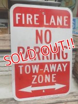 dp-140606-01 Road sign "FIRE LANE NO PARKING"