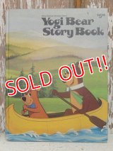 bk-140610-12 Yogi Bear / 1974 Story Book