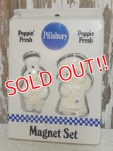 ct-140820-17 Pillsbury / Poppin Fresh & Poppie Fresh 80's Magnet