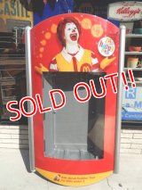 dp-141001-05 McDonald's / 2000's Happy Meal Display Case