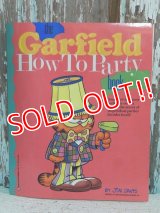 ct-130319-71 Garfield / 80's How to Party Book