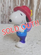 ct-150310-71 Snoopy / Whitman's 2002 PVC "Snoopy carries Woodstock"