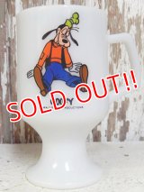 kt-160106-02 Goofy / Federal 60's-70's Footed Mug