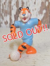 ct-160409-34 Kellogg's Tony the Tiger / 90's PVC "Soccer"