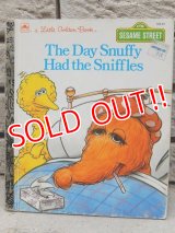 bk-160615-01 Sesame Street The Day Snuffy Had the Sniffles / 80's Little Golden Book