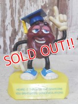 ct-160615-19 California Raisins / 1988 PVC "The Graduates Justin X. Grape"