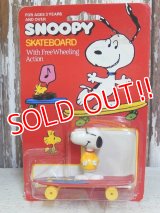 ct-160712-14 Snoopy / AVIVA 70's Skateboard "Joe Cool"