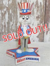 ct-160823-29 Bugs Bunny / Marriott's Great America 70's stand figure