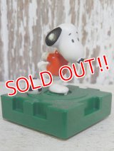 ct-161001-12 Snoopy / McDonald's 1996 Meal Toy "Soccer"