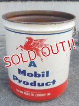 dp-170810-15 Mobil / 1950's 5 Gallon Oil Can