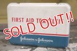 dp-180302-02 Johnson & Johnson / 1950's First Aid Kit Box