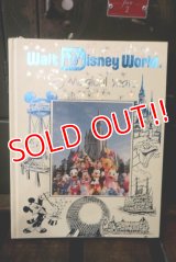 ct-180401-45 Walt Disney World / 20 Magical Yeas Book