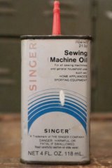 dp-180701-40 Singer / Vintage Sewing Machine Handy Oil Can