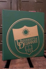 dp-180801-103 University of Delaware / 1990's Binder (A)