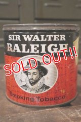 dp-181001-25 Sir Walter Raleigh / Vintage Tobacco Can