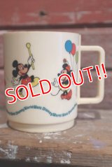 ct-190101-49 Walt Disney World / 1970's Plastic Mug