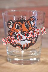 dp-190401-45 Esso Tiger / 1960's-1970's Glass