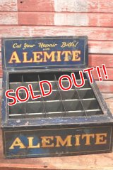 dp-200201-07 ALEMITE / 1940's Store Display Case