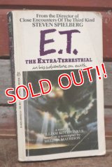 ct-131022-30 E.T. / 1980's Novel