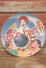 ct-201001-09 McDonald's / 2002 Collectors Plate "World Children's Day"