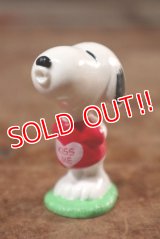 ct-201114-86 Snoopy / Whitman's 1999 PVC Figure "Kiss Me"