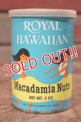 ct-201201-41 Royal Hawaiian / Macadamia Nuts Can