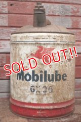 dp-201201-51 Mobilube / 1950's 5 U.S.GALLONS Oil Can