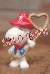 ct-201114-86 Snoopy / Whitman's 1997 PVC Figure "Cowboy"