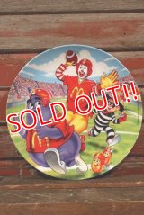 ct-210401-30 McDonald's / 2002 Collectors Plate "Football"