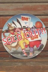 ct-210401-30 McDonald's / 2000 Collectors Plate "Beach Volleyball"