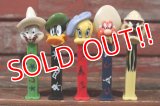 pz-130917-04 LOONEY TUNES Back in Action / PEZ Dispenser Set