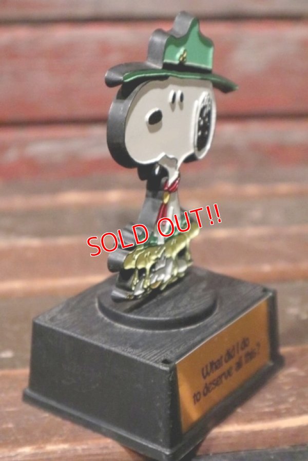 画像4: ct-210801-38 Snoopy / AVIVA 1970's Trophy "What did I do to deserve all this?"