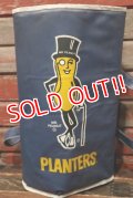 ct-211001-41 PLANTERS / MR.PEANUT 1985 Blanket Holder