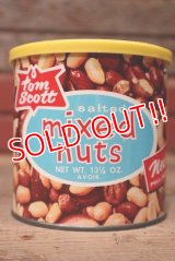 dp-220601-27 Tom Scott / salted mixed nuts Can