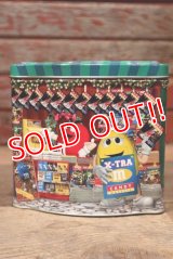 ct-220601-01 MARS / M&M's 2001 Christmas Village Series Number 12 Canister Can