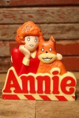 ct-230601-20 Annie & Sandy / 1981 Transistor Radio